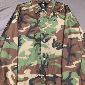 Nike Sb camo windbreaker